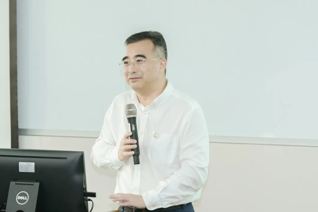 陈宏良校友发言